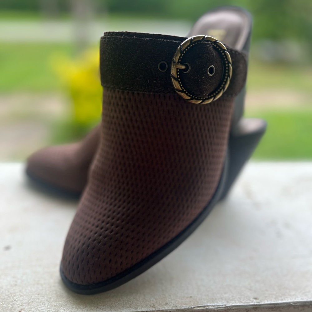 Reba Booties - Picture 2 of 9